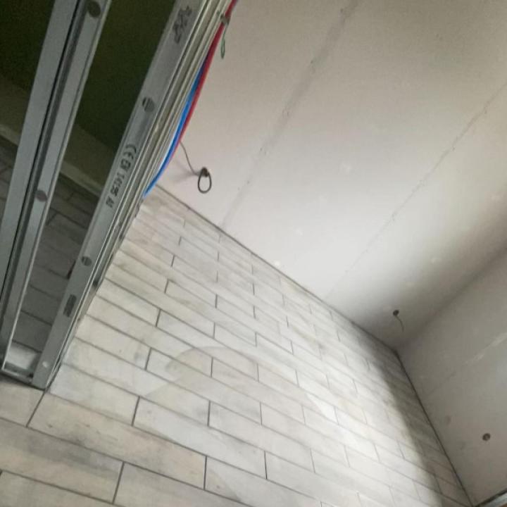 Rénovation de carrelage et enduit dans la Charente-Maritime